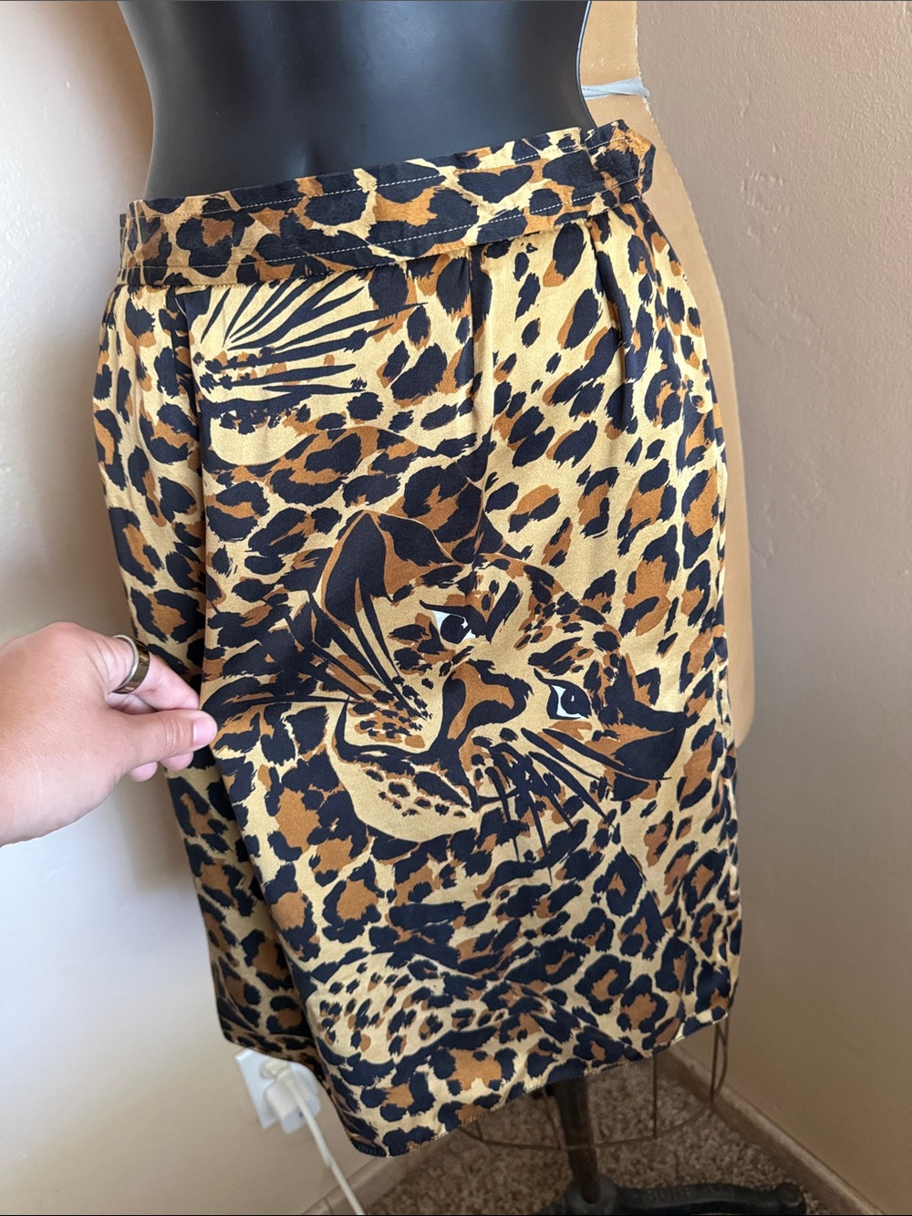 Vintage YSL Rive Gauche Silk Leopard Skirt FR 36 Made France - Picture 3 of 10